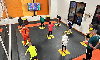 In Bewegung bleiben die Nachwuchsfußballer des SC Espeln im Winter auch dank modernen Trainings. - SCE/Manuel Holtmann