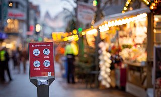 Hygiene, Maskenpflicht und Kontrollen - letztere sollen mit der Bändchen-Regelung vereinfacht werden. - Niklas Tüns