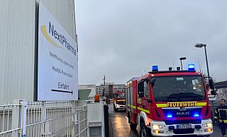 Die Firma Next Pharma Logistics hatte nach Auslaufen einer Flüssigkeit im Lager die Explosionswarnlage ausgelöst. Das Betriebsgelände war für die Presse nicht zugänglich. - Mike-Dennis Mueller / www.mdm.photo