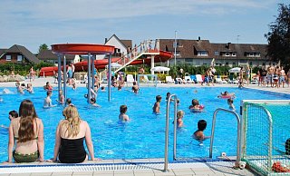 Die Saison im Beverunger Freibad geht am Freitag, 8. September zu Ende. Doch welche Freibäder haben noch auf? - Förderverein