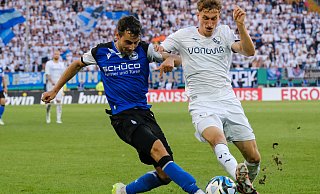 Arminia Bielefeld gewinnt in der ersten Runde des DFB-Pokals mit 6:3 nach Elfmeterschießen gegen den VfL Bochum. - Andreas Zobe