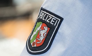 Die Täter hatten sich als Polizisten ausgegeben und so das Vertrauen ihrer Opfer erschlichen. - picture alliance / Marcel Kusch/dpa