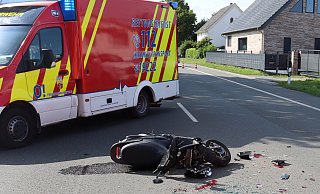 Ein 58-jähriger Herforder ist bei dem Unfall gestürzt und hat sich schwer verletzt. - Polizei Herford
