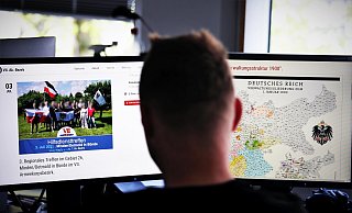 Die „Reichsbürger“-Gruppe „Vaterländischer Hilfsdienst“ organisiert immer wieder Treffen in der Region Ostwestfalen, wie hier vor einigen Jahren im Kreis Herford. Im Internet sprechen Anhänger zudem von einem Fortbestand des Kaiserreichs. - Gerald Dunkel
