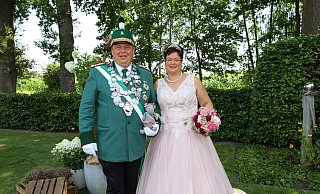 Die Majestäten der Ostenländer St.-Joseph-Bruderschaft, Jürgen und Kerstin Sunder, genossen ihren großen Tag. - Regina Brucksch