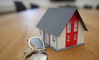 Ein Teilverkauf ist schnell gemacht: Wert schätzen lassen, Summe bestimmen und auszahlen lassen. Aber ist das sicher? - Symbolbild: Pixabay