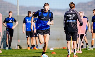 Der angeschlagene SCP-Stürmer Felix Platte, hier im Winter-Trainingslager in Spanien, ist bereits aus Tirol abgereist. - Besim Mazhiqi