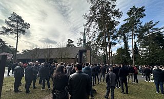 Auf dem Friedhof in Bielefeld-Senne fand die Beisetzung von Besar Nimani statt. - Lukas Brekenkamp