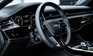 Beide Audi-Fahrzeuge standen auf Privatgrundstücken im Kreis Gütersloh. Die Polizei Gütersloh bittet um Mithilfe: Tel. 0 52 41 86 90 . - picture alliance/dpa