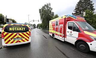 Das Mädchen wurde zunächst an der Unfallstelle versorgt, bevor es ins Krankenhaus kam. - Gerald Dunkel