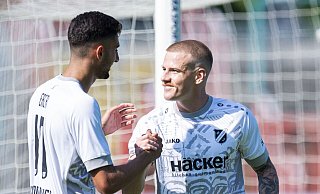Es geht doch: In Münster haben sich Aday Ercan (l.), Gerrit Kaiser und der SV Rödinghausen mit einem Punktgewinn belohnt, jetzt soll gegen Schalke 04 II der erste Saisonsieg her. - Noah Wedel