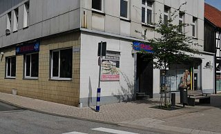 An dieser Spielhalle kam es in der Nacht zu Donnerstag zu einem Überfall. - Burkhard Battran