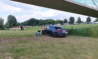 Häufiger hat der Leser Autos beobachtet, die unter der Brücke abgestellt werden. Manchmal grillen die Fahrer dort, ohne ihren Müll zu entsorgen. - privat