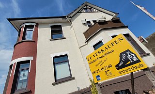 Drei Jahre lang stand das Wohn- und Geschäftshaus für 816.000 Euro im Internet. Darauf stieg niemand ein – auch nicht die Stadt Bünde. - Gerald Dunkel