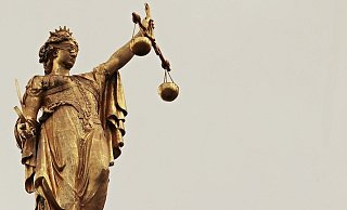Der 26-jährige Bielefelder muss sich für mehrere Delikte vor Gericht verantworten. - Pixabay