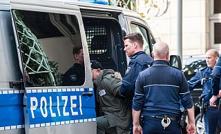 Immer wieder muss die Polizei rund um den Kesselbrink eingreifen. Im Fall des aktuellen Pfefferspray-Angriffs konnten die Beamten keinen Täter mehr ausfindig machen. - Christian Mathiesen