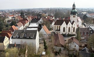 Der Janup mit der Jakobi-Kirche dahinter - gesehen aus dem Riesenrad zur Osterkirmes 2018. Links im Bild stehen das Carl-Severing-Haus und das Dohm-Hotel. Die Gebäude unten rechts sind inzwischen abgerissen. - Frank-Michael Kiel-Steinkamp