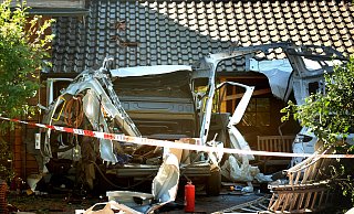 Völlig zerstört: Das Ausmaß des Schadens lässt erahnen, wie heftig die Explosion am 15. Mai in Mastholte gewesen sein muss. - Andreas Frücht
