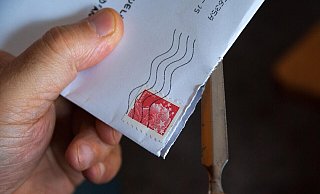 Ein Bielefelder lässt sich auf einen fragwürdigen Freundschaftsdienst ein - und fliegt auf. - Symbolfoto
