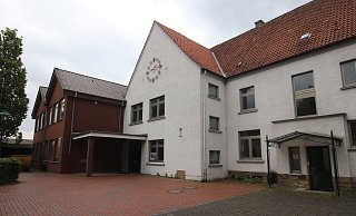 Das Gebäude der ehemaligen Werretalschule sollte ein wichtiger Mittelpunkt der Löhner Jugendarbeit werden. - Susanne Blersch