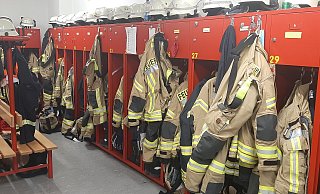 Der Blick in eine der Umkleiden in der Feuerwehrwache an der Florianstraße in Warburg. - Dieter Scholz