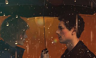 Vom russischen Künstler Egor Kharlamov stammt "One Way" über die Hoffnung der Liebe in dunkler Zeit. - Reply Deutschland SE