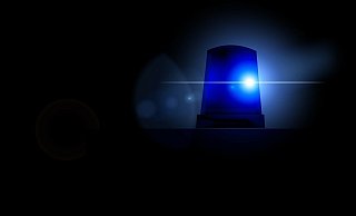 Der Außenspiegel des Autos wurde stark beschäigt, die Polizei bittet um Hinweise zu dem Vorfall. - Symbolbild: Pixabay