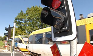 Auch der Bahnübergang an der Gestringer Straße in Gestringen wird wegen der Gleisbauarbeiten gesperrt. - Joern Spreen-Ledebur