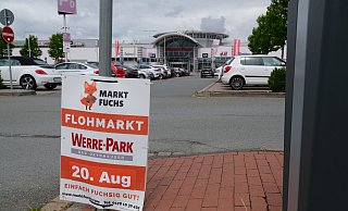 Die Werbeplakate für den nächsten Flohmarkt am 20. August stehen bereits. Beim Juli-Markt gab es Ärger - die gründe dafür sind etwas nebulös. - Nicole Bliesener