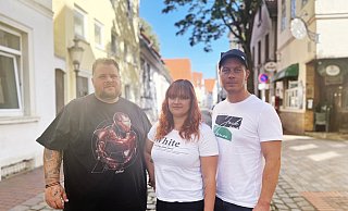 Costa Makrogiannis, Pia Kluge und Matthias Sargorski haben einen Song zum Andenken an den verstorbenen Philipos T. gemacht. - Christine Riechmann