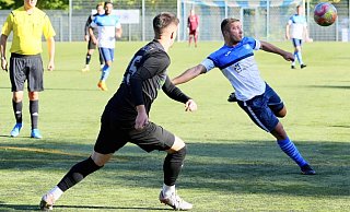 Nils Röbling (r.) und der TuS Brake spielen am Sonntag gegen SW Sende. - Peter Unger