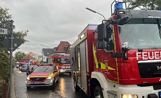 Nach einem Brand in Herford wurde ein Tatverdächtiger wegen des Verdachts auf schwere Brandstiftung und versuchten Mord festgenommen. - Claus Frickemeier