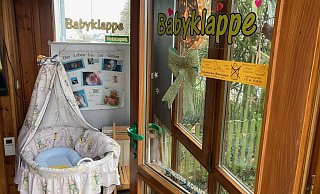 Die Tür des Hüllhorster Babykörbchens steht verzweifelten Müttern rund um die Uhr offen. - Kirsten Tirre