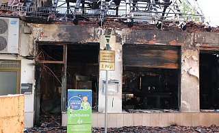 Die Stevia-Bar an der Steinstraße im Herforder Stadtzentrum wurde offenbar infolge einer Detonation durch einen Brand am vergangenen Sonntag zerstört. - Alina Rullkötter
