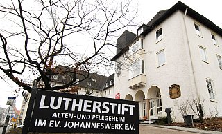 Das ehemalige Altenheim an der Kreuzstraße steht seit dem Sommer leer. - SANDRA SANCHEZ