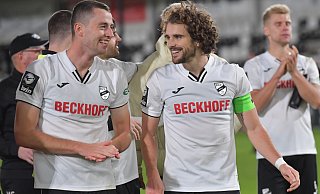 Verls ehemaliger Kapitän Mael Corboz (rechts) wechselte Anfang Januar zu Ligakonkurrent Arminia Bielefeld. - Jens Dünhölter