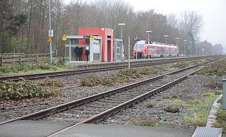 Eine Anhebung des Bahnsteigs soll Bahnreisenden den Einstieg in die Zugwaggons erleichtern. Foto: Dieter Scholz - Dieter Scholz