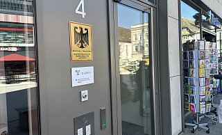 Noch hängt der Bundesadler: Das Thünen-Institut ist allerdings nicht mehr in Höxter angesiedelt, die Wissenschaftlerinnen und Wissenschaftler arbeiten nun in Braunschweig. - Ralf T. Mischer