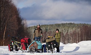 Im März haben Christian und Maren Pries mit Tomte eine erste Fahrradreise nach Lappland unternommen. - Christian Pries