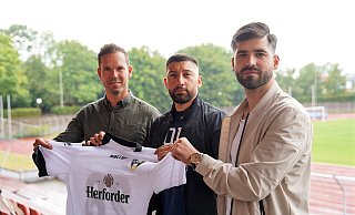 Packen beim SC Herford jetzt gemeinsam an: Trainer Stephan Eggert (v. l.), Denis Kina und Olcay Turhan. - Yvonne Gottschlich