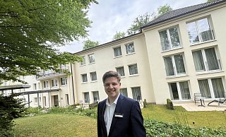 Der Hotel-Anbau Villa Anna stammt aus den 90er Jahren. Im Hotel organisiert Florian Linkenheil mit seiner Kollegin Caterina Cammarano das EM-Projekt. - Jens Reddeker