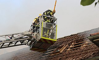 Der Einsatz der Feuerwehr dauerte 4,5 Stunden. - Ekkehard Wind