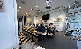 Wieland Funk und Ulrike Petersen bewirten hungrige LGS-Besucher besonders gern. - Ralf T. Mischer