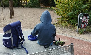 Ab wann ist ein Kind schulfähig? Das ist gesetzlich geregelt – aber es kann auch zu heftigen Folgen führen, für Kinder und für Eltern sowie das gesamte Umfeld. Wenn das Kind noch nicht so weit ist. - picture alliance / Jens Kalaene/dpa-Zentralbild/dpa