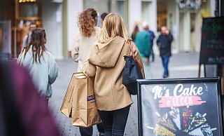 Die Kunden kommen wieder, doch für ein Ende-gut-alles-gut ist es noch zu früh. Trotzdem: Es geht bergauf. - Sarah Jonek Fotografie