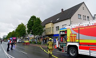 Es gab einen Feuerwehreinsatz in einem Wohn- und Geschäftshaus an der Bahnhofstraße in Paderborn. - Ralph Meyer