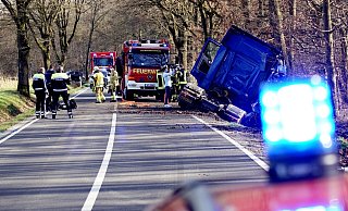 Dieser Unfall ereignete sich im Februar auf der Osnabrücker Straße, die von Bünde nach Bruchmühlen führt. - Niklas Krämer
