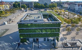 So sieht er heute aus: Der Kesselbrink mit 26.000 Quadratemtern einer der größten Innenstadtplätze im Land polarisert. - Andreas Zobe