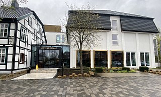 Das im Sommer 2019 eröffnete Hotel WunnersWat in Verl ist von einem Betrüger um viel Geld geprellt worden. - Markus Voss