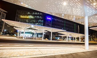 Polizei und Rettungsdienst eilten zum neuen Jahnplatz, doch das gesuchte Trio war nicht mehr ausfindig zu machen. - Mike-Dennis Müller / www.mdm.photo